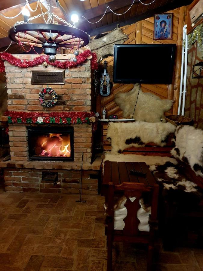 Rooms Poienita Slanic Moldova Luaran gambar